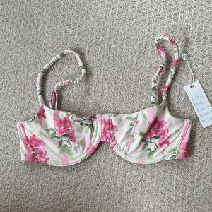 ‼️SALE‼️Brand New Frankies Bikinis Floral Bikini Top w Pink and Green Design M